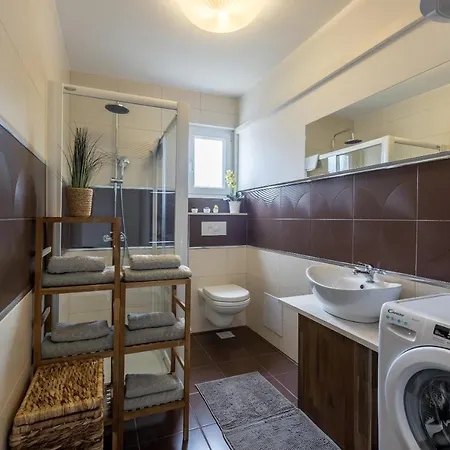 Apartman Doors Of West Split