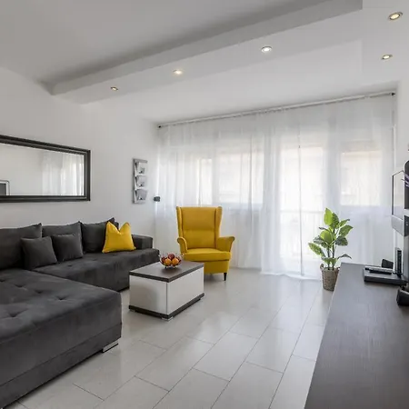 Doors Of West Apartmán *