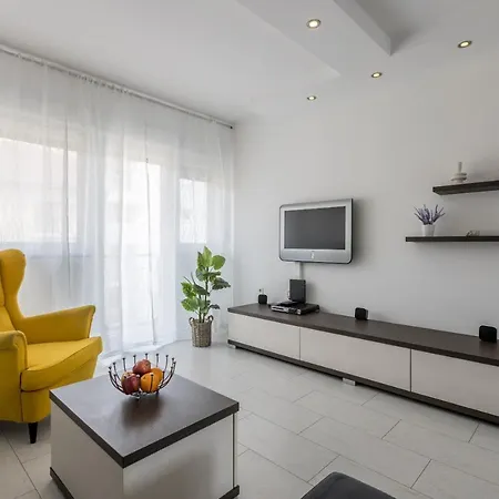 Doors Of West Apartmán Split