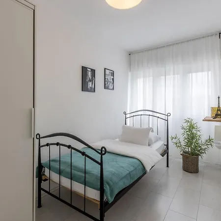 Apartman Doors Of West *